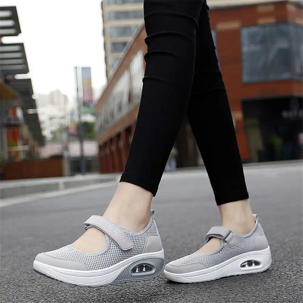 36-41 Demi-season Colored Snea - Luxury Lifestyle Names 评论和价格